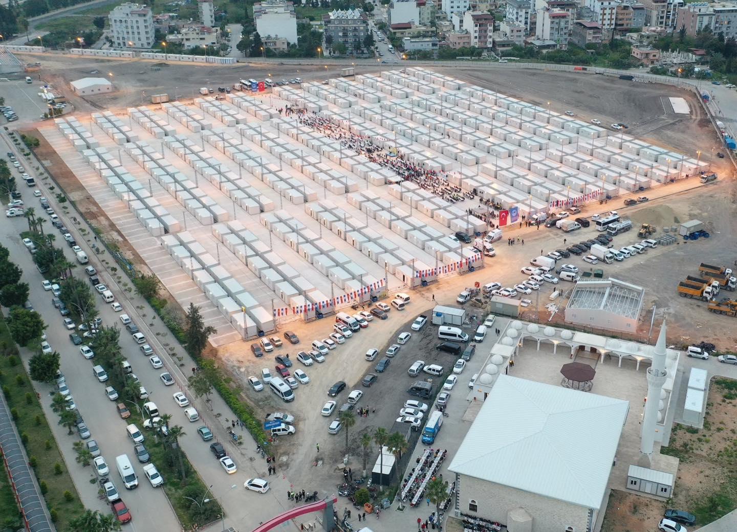 ÜSKÜDAR BELEDİYESİ'NDEN KONTEYNER KENT