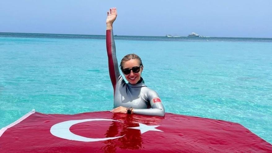 CUMHURİYET’İN 100. YILINDA ŞAHİKA ERCÜMEN’DEN DÜNYA REKORU