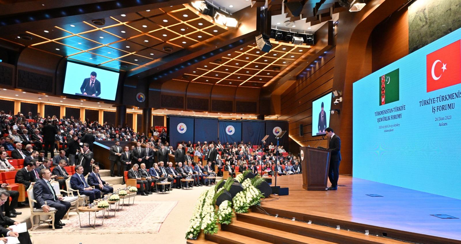 M. RİFAT HİSARCIKLIOĞLU, “TÜRKMENİSTAN, TÜRK ÖZEL SEKTÖRÜNÜN DÜNYADA EN FAZLA PROJE ÜSTLENDİĞİ ÜLKELERDEN BİRİSİDİR.”