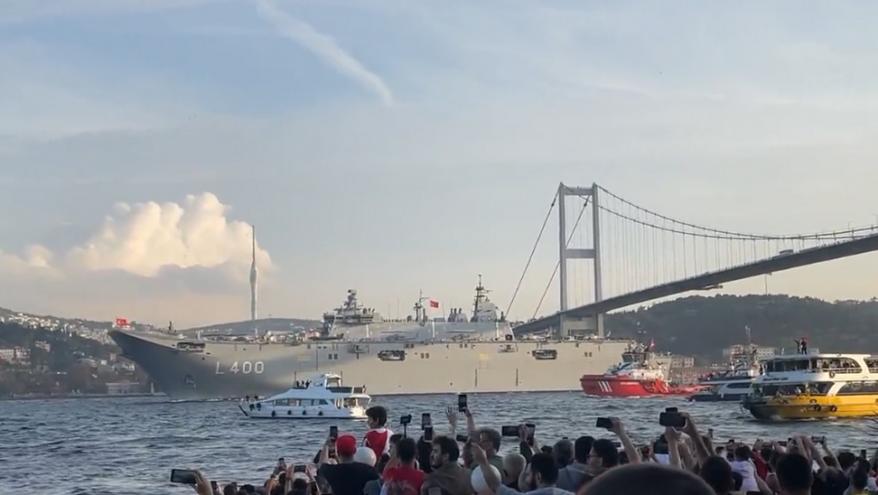 İstanbul Boğazı’nda Cumhuriyet’in 100’üncü yılına özel etkinlik