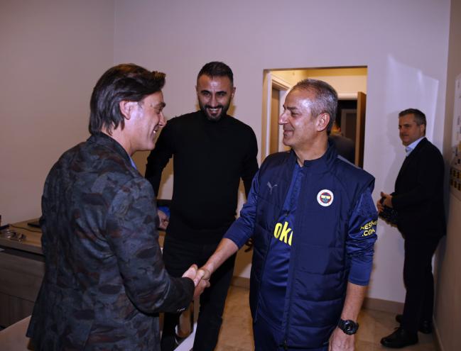 Montella, Fenerbahçe Can Bartu Tesisleri’ni ziyaret etti