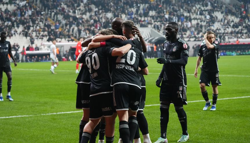 Beşiktaş iki golle turladı