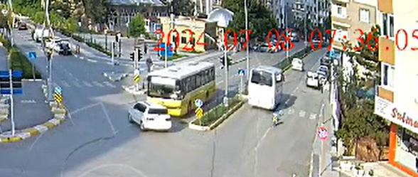 Çorum’da otobüs ile araç çarpıştı; 10 yaralı